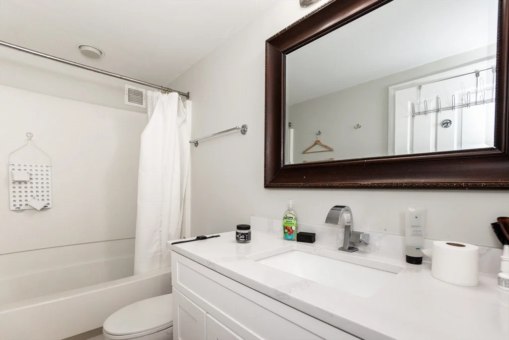 8-10 Museum Way, East Cambridge