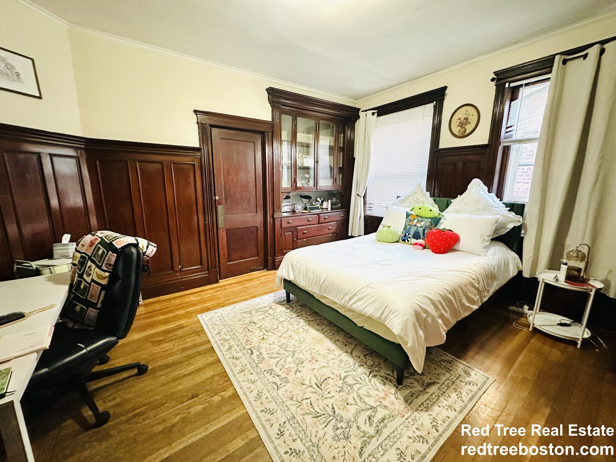 11 Euston St, Brookline