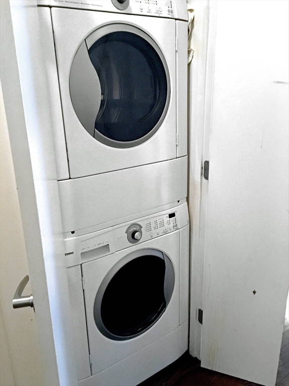 88 Kingston St, Midtown