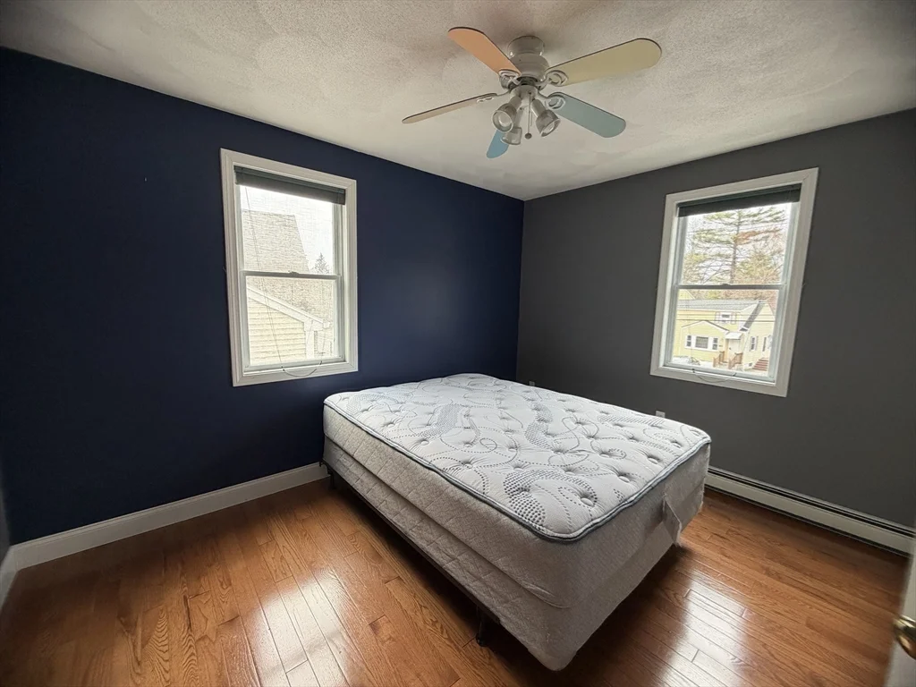 81 N Main St, North Bellingham