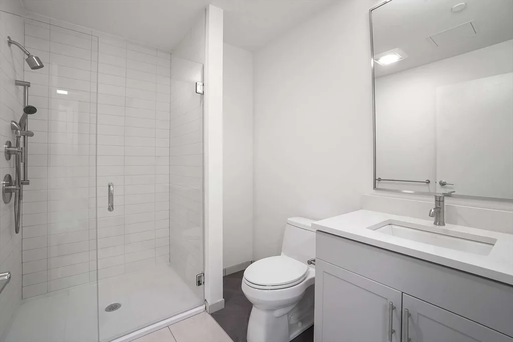 839 Beacon St, Fenway