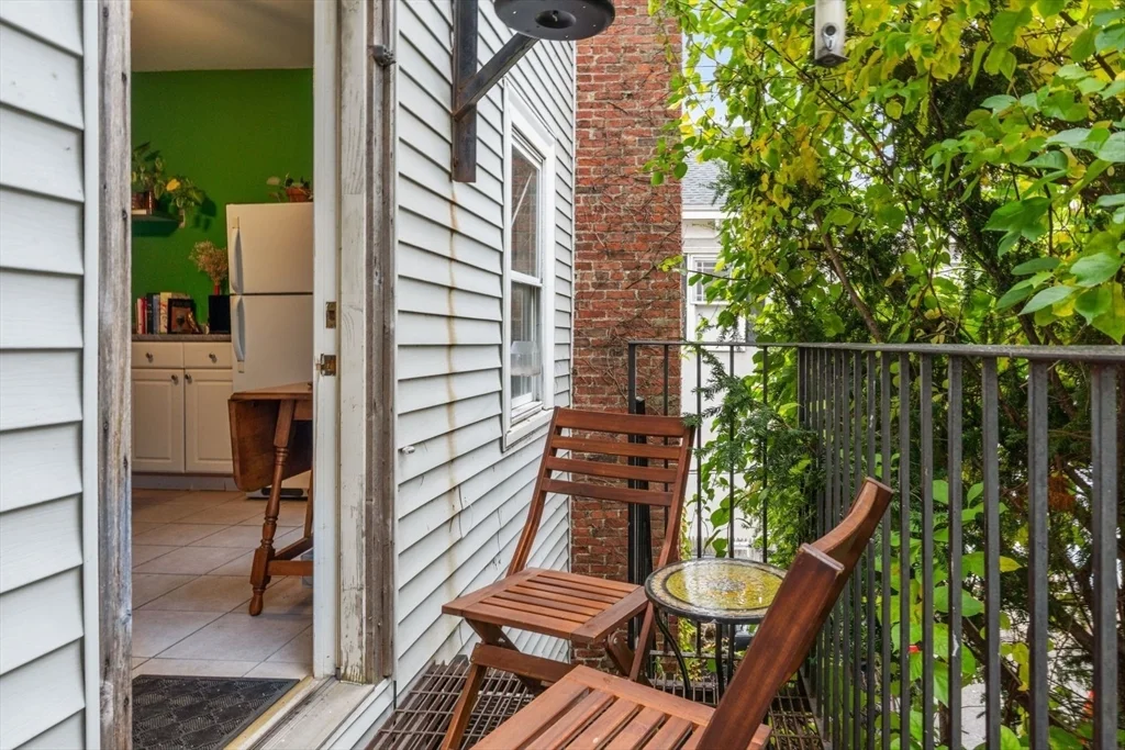 377 Dorchester St, South Boston