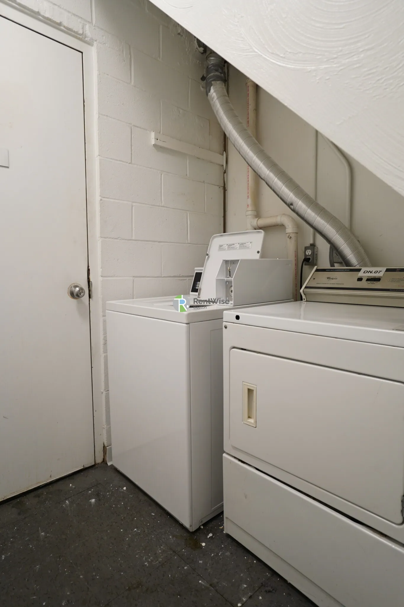 521 Massachusetts Ave, Roxbury