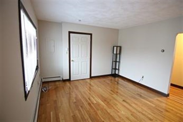 28 Salem St, Wakefield