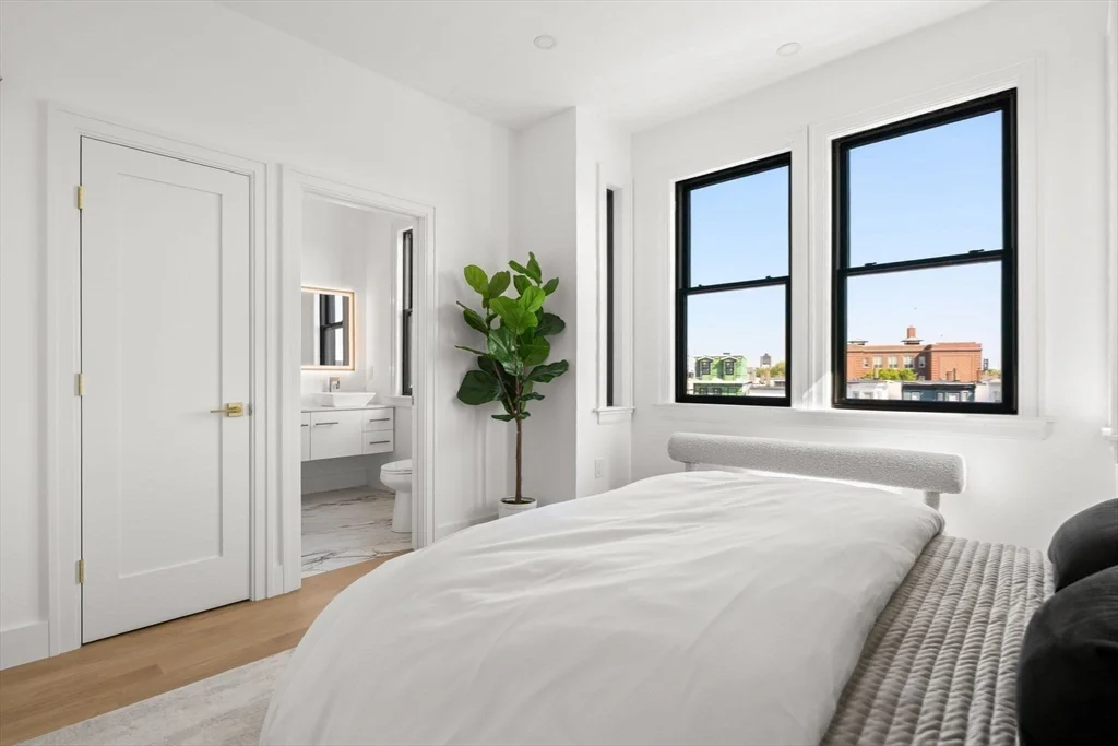 100 Bennington St, East Boston