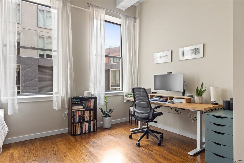 88 Kingston St, Downtown