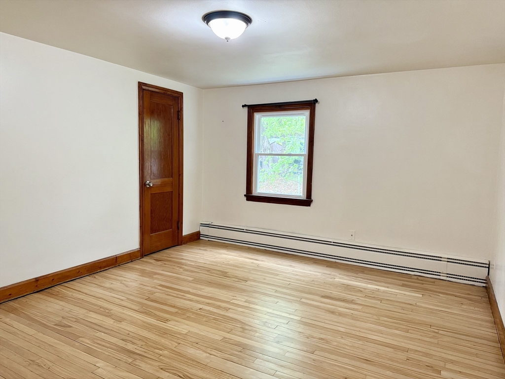 21 Langlois Ave, Southbridge