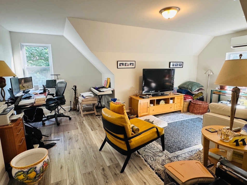 136 Academy Hill Rd, Brighton