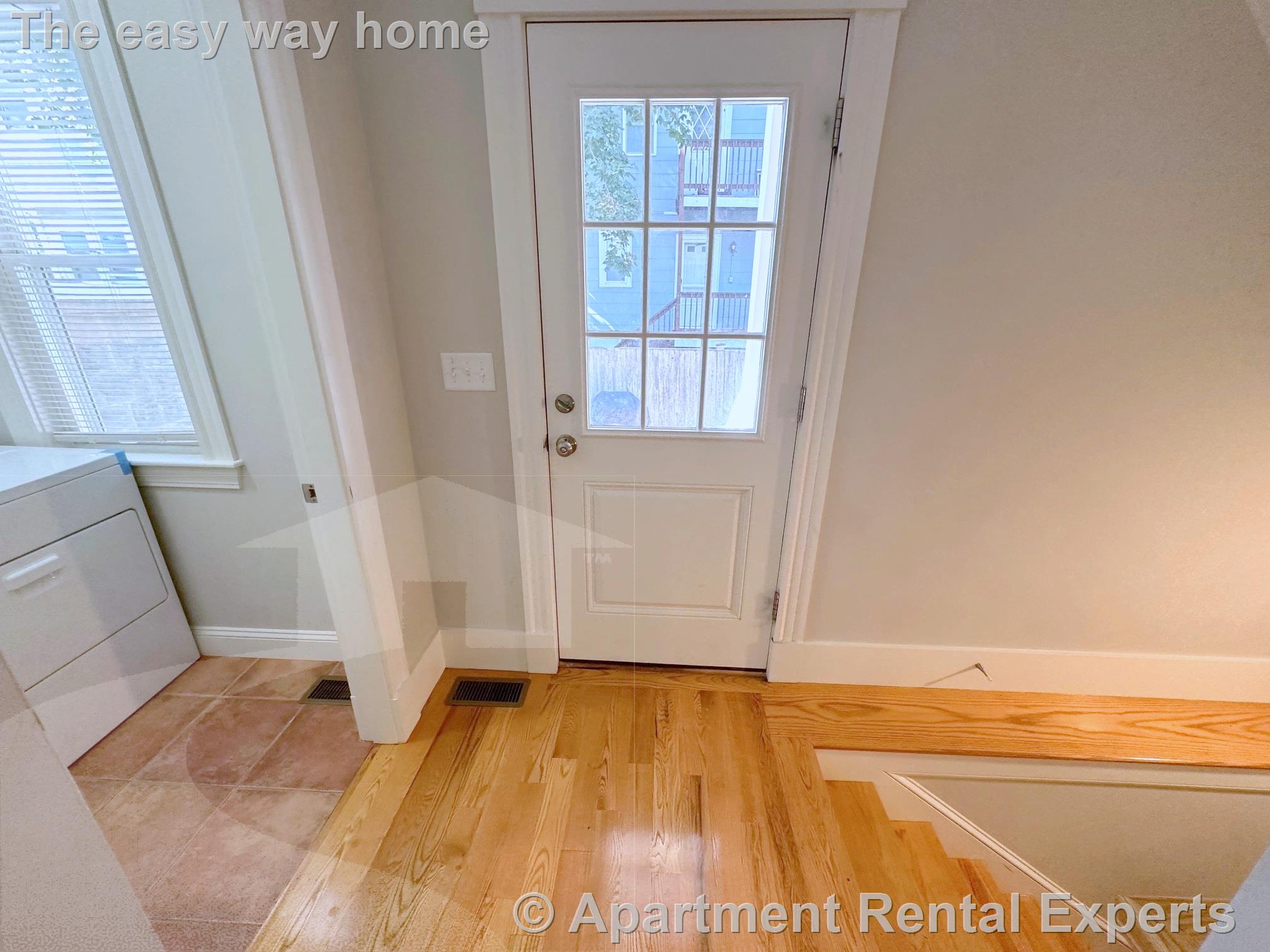 58 Bromfield Rd, Tufts