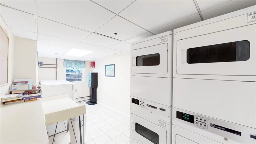 137 Peterborough St, Fenway