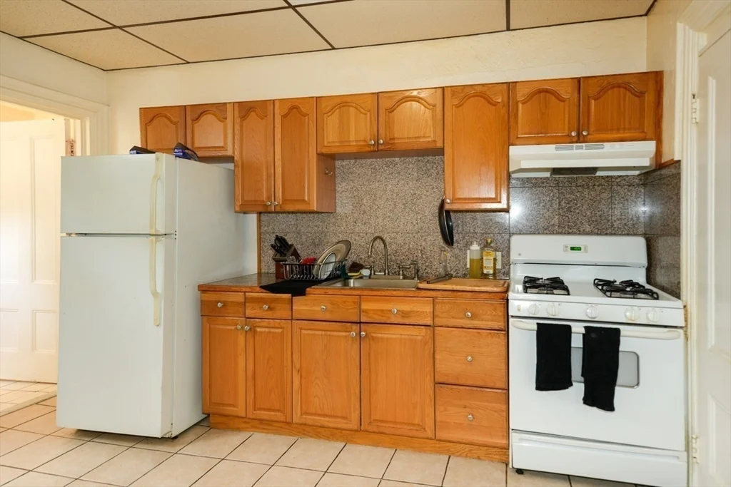 18 Summit Ave, Prospect Hill