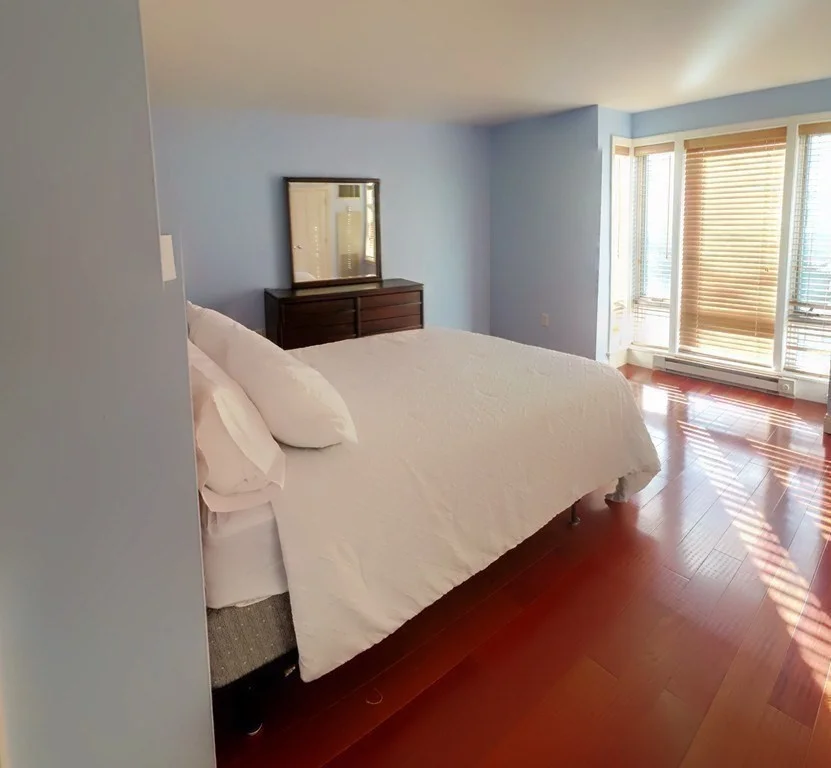 2 Saint Paul, Longwood