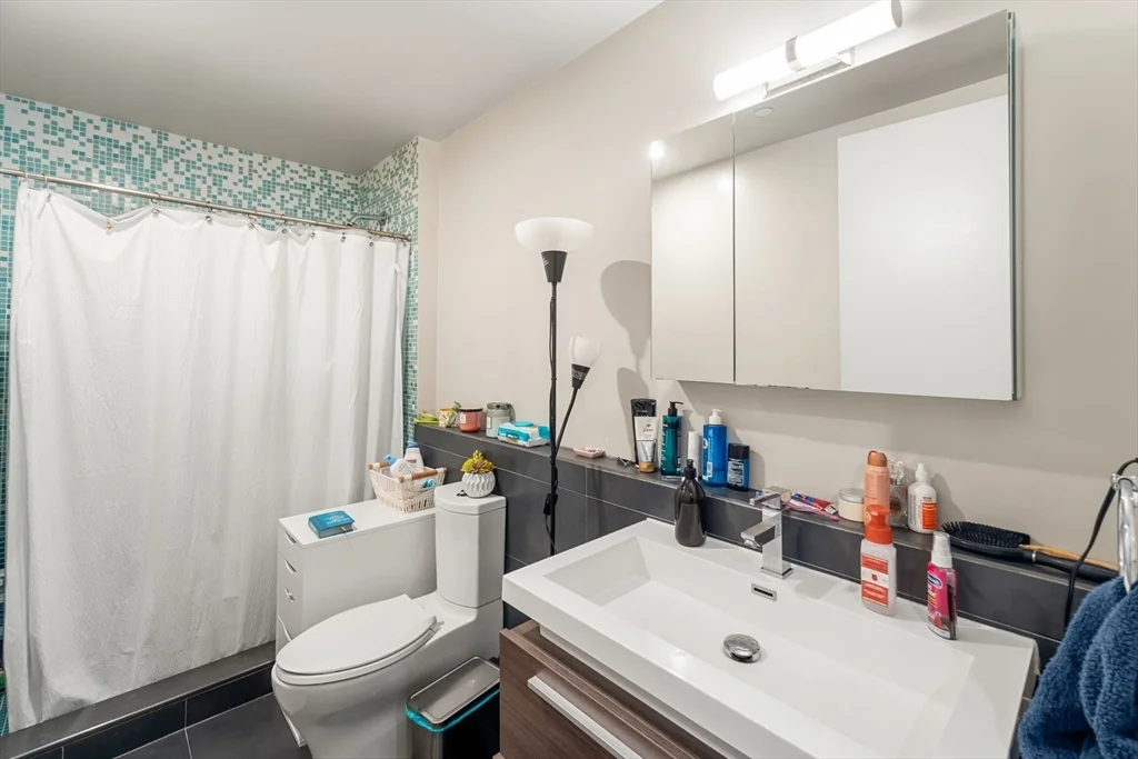 691 Massachusetts Ave, South End