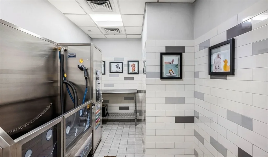 99 Kneeland St, Chinatown