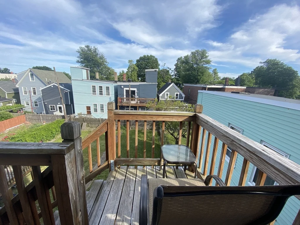 643 Saratoga St, East Boston