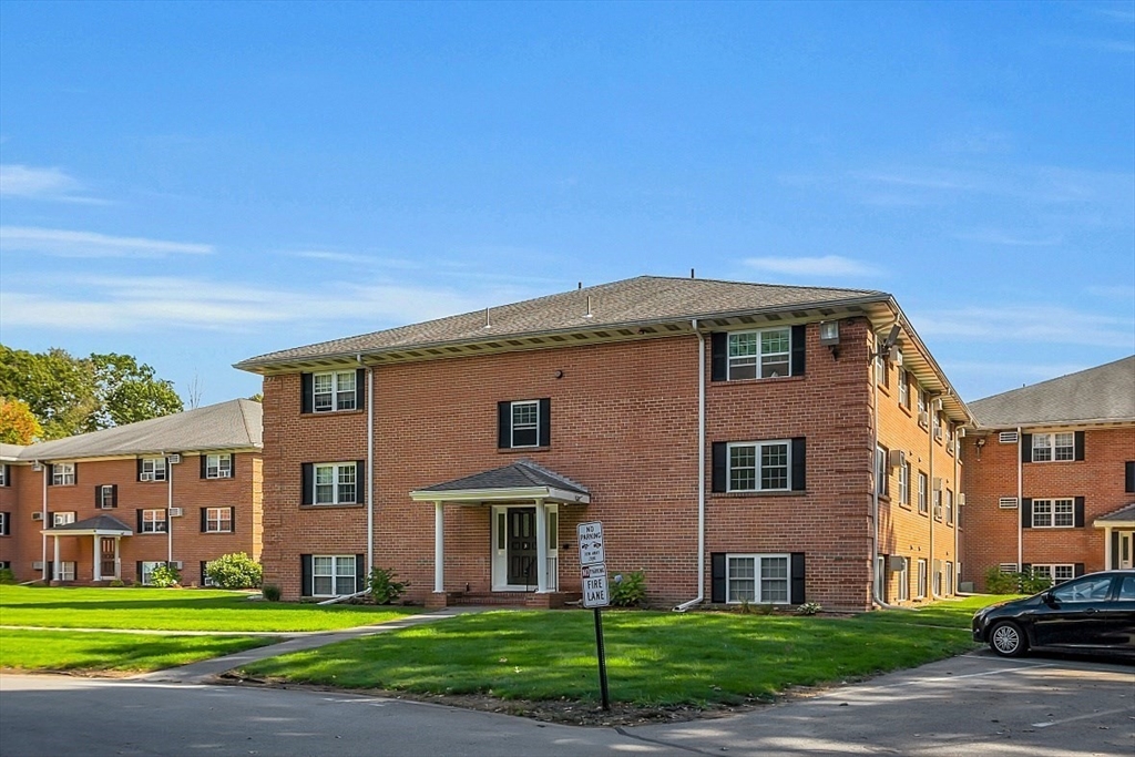 49 Leonard Rd, Boxborough