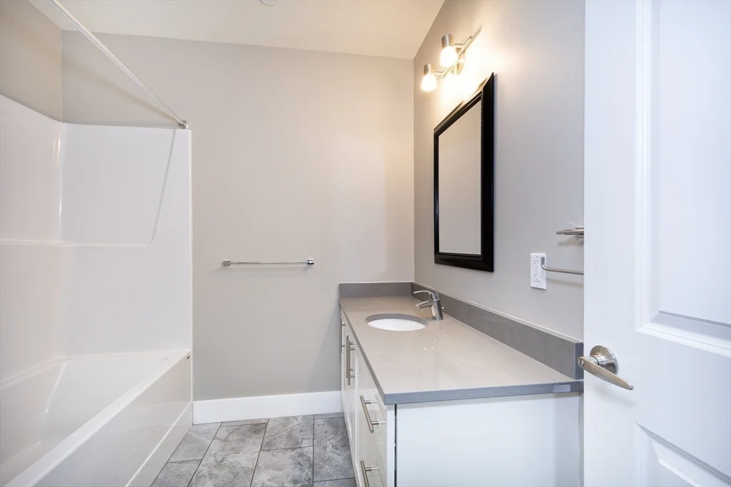 50 Country Way, Scituate