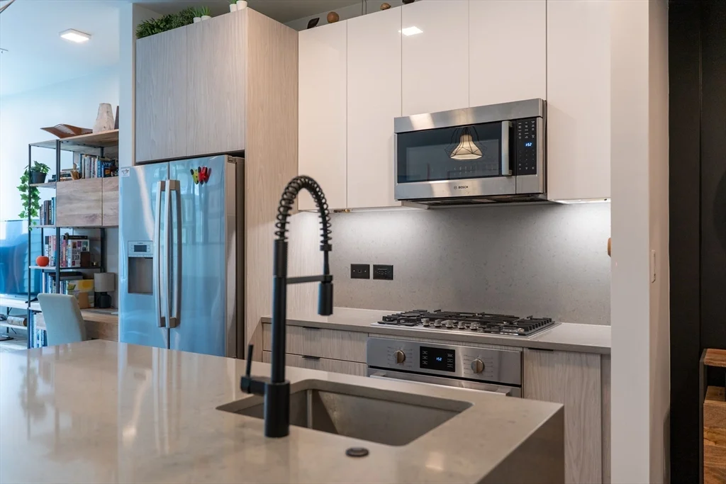 2 Sinclair Rd, Allston