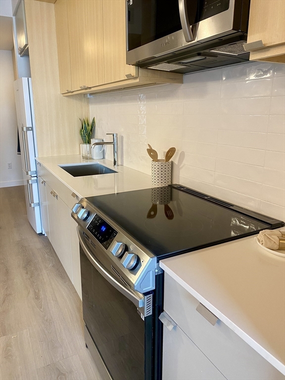 154 Broadway, East Somerville