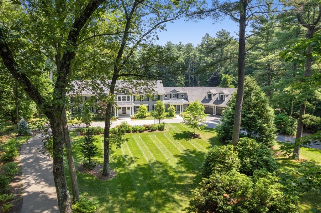 73 Chestnut St, Weston