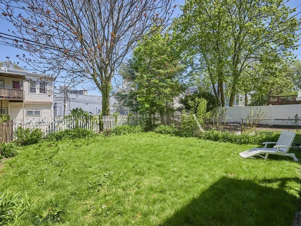 48 Wordsworth St, East Boston