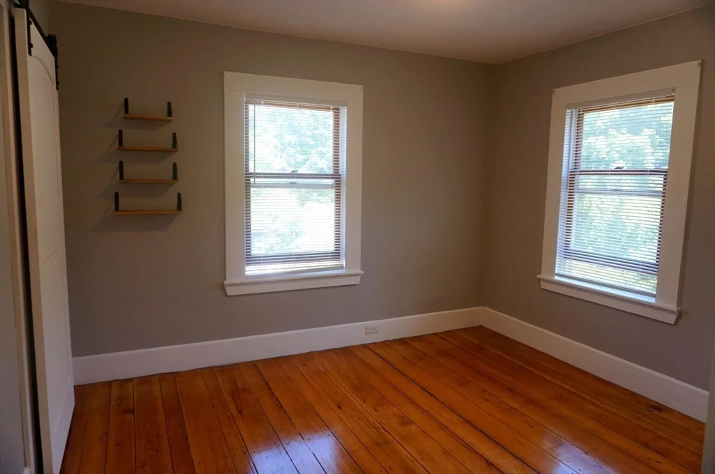 67 Mill St, Pepperell