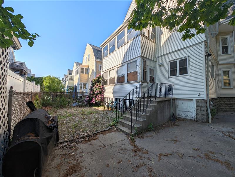 80 Pearson Rd, Tufts