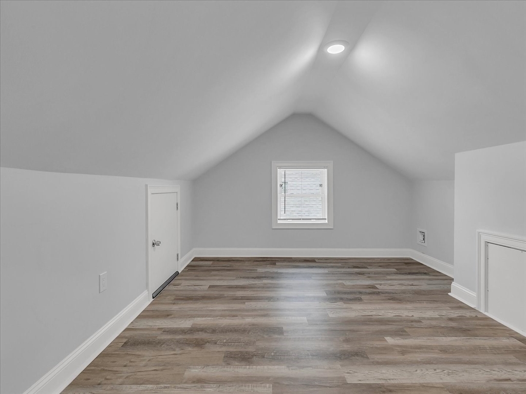 2031 Commonwealth Ave, Newton