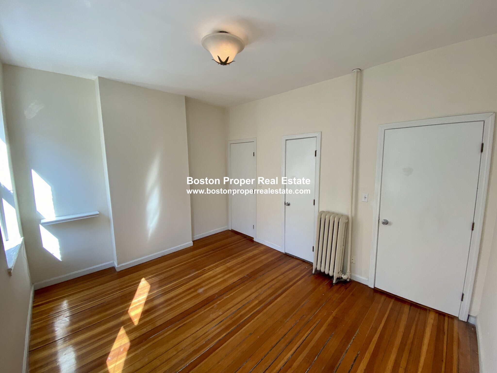 19 Aberdeen St, Fenway