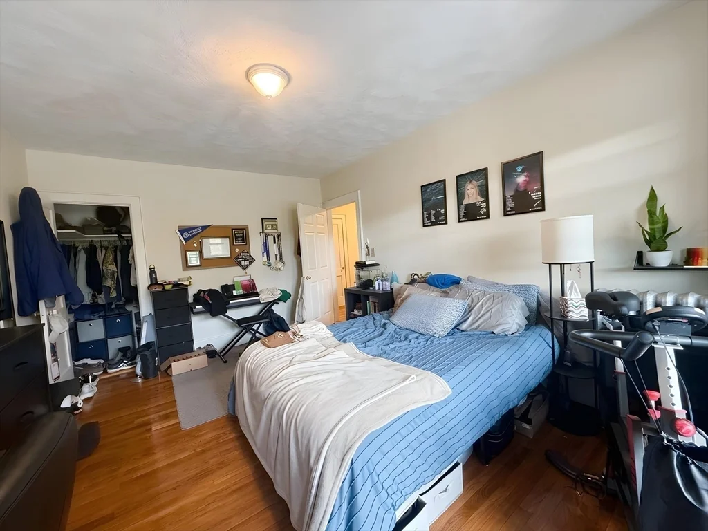 1472 Commonwealth Ave, Brighton
