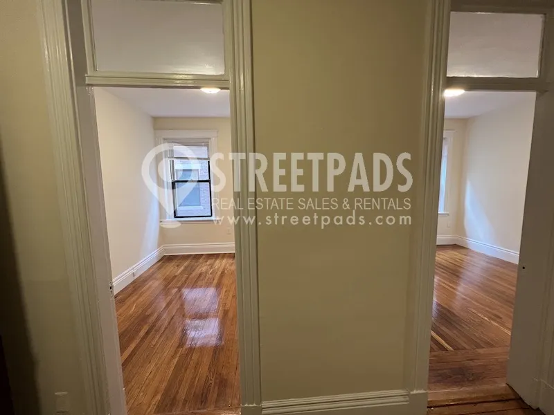27 Park Dr, Fenway