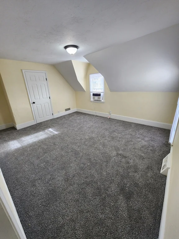 14 Everett, Middleboro