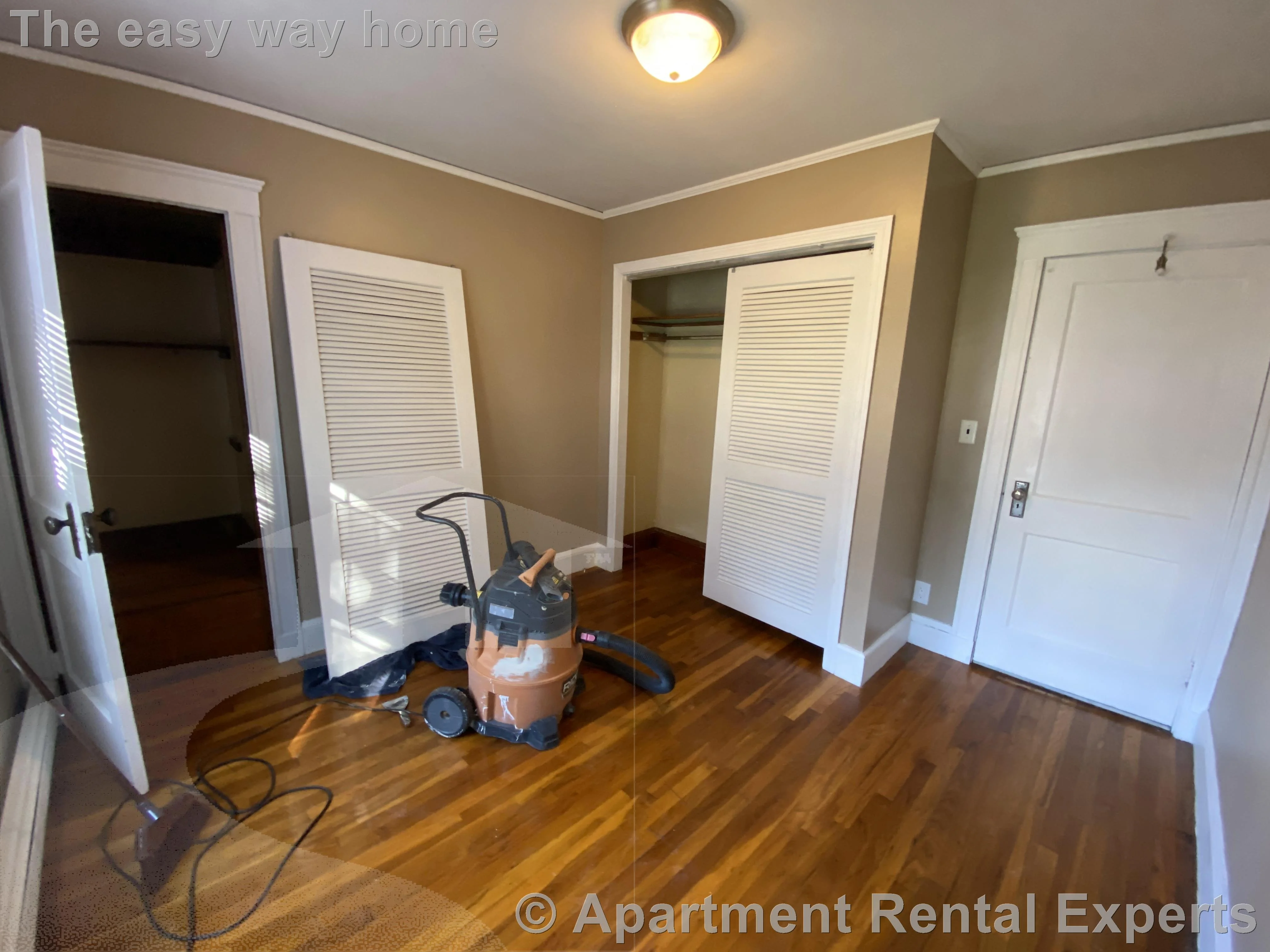 2-4 Goldsmith Ave, Tufts