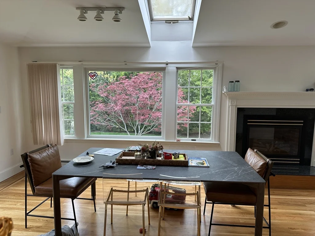45 Wellesley Rd, Belmont