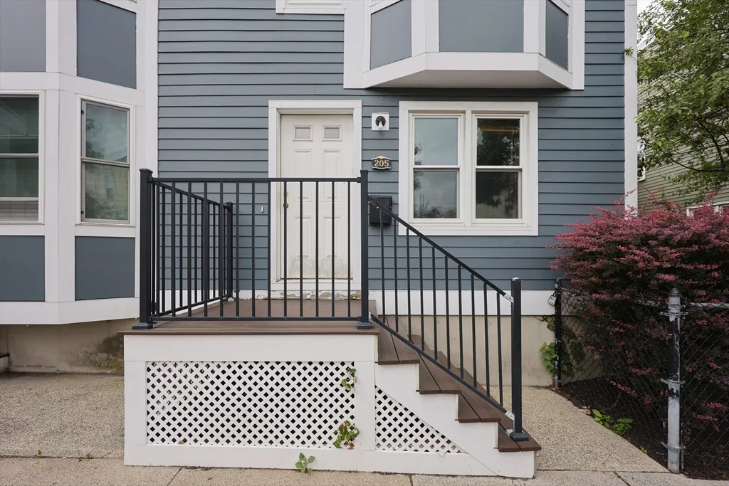 205 West Sixth St, South Boston