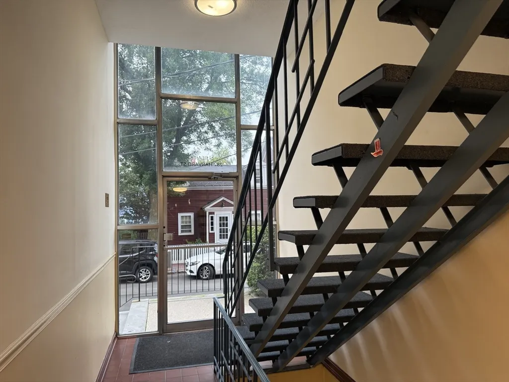 287 Harvard St, Mid-Cambridge