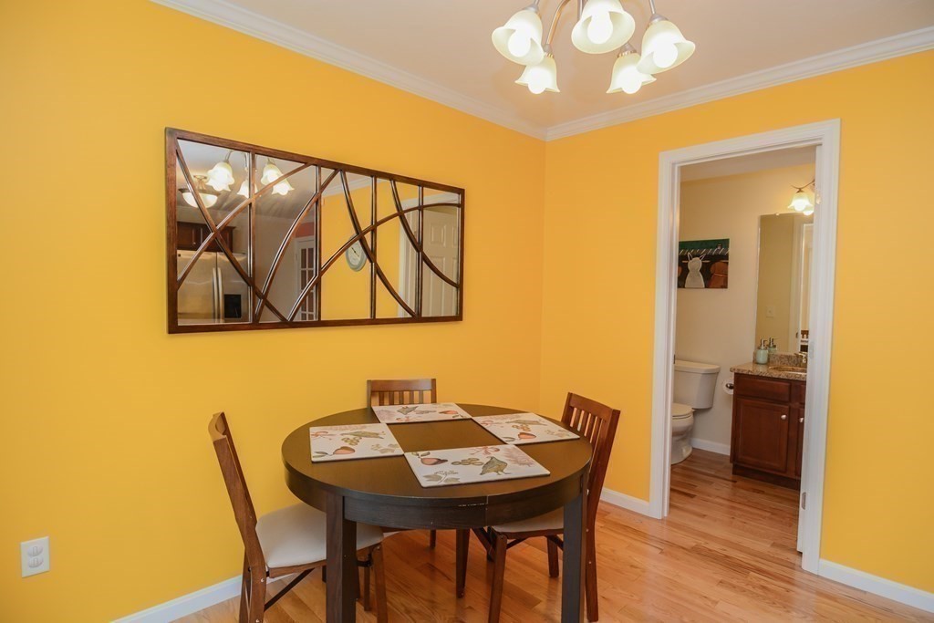 1975 Middlesex St, Lowell