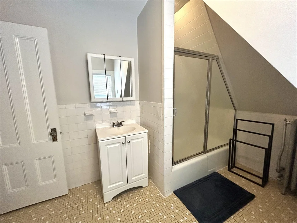 1601 Centre St, Newton