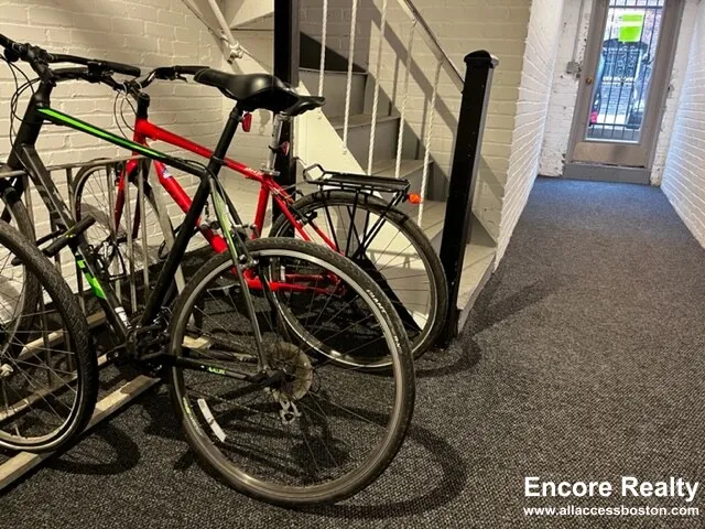 51 Queensberry St, Fenway