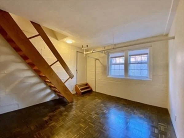 205 Mt Auburn St, West Cambridge