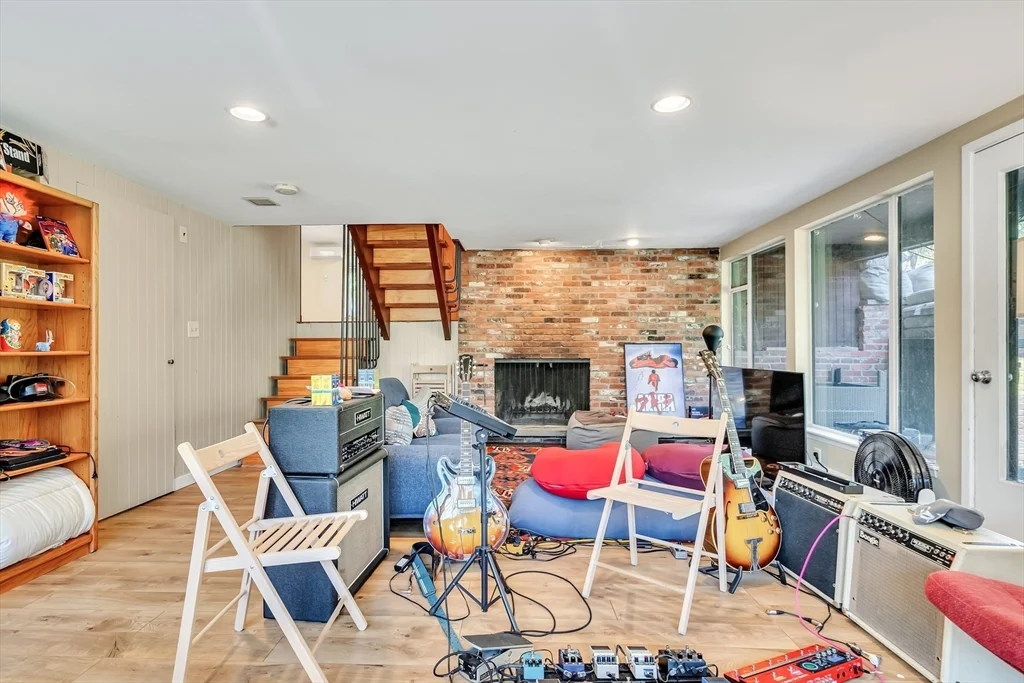 15 Trotting Horse Dr, Lexington