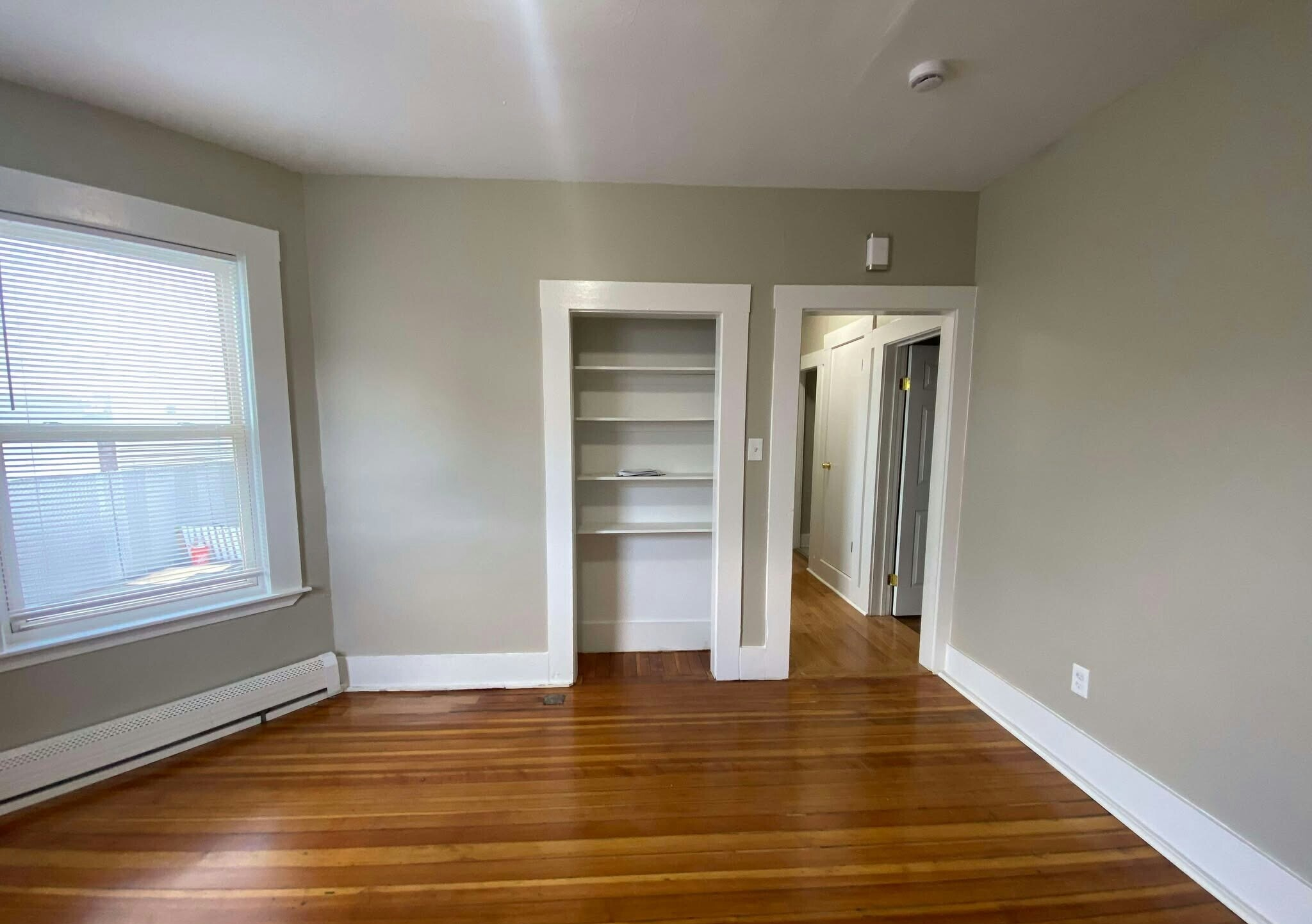 6 Bowdoin Park, Dorchester