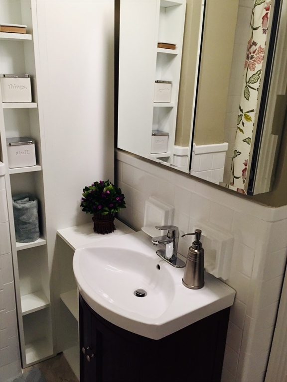 8 Garrison St, Back Bay