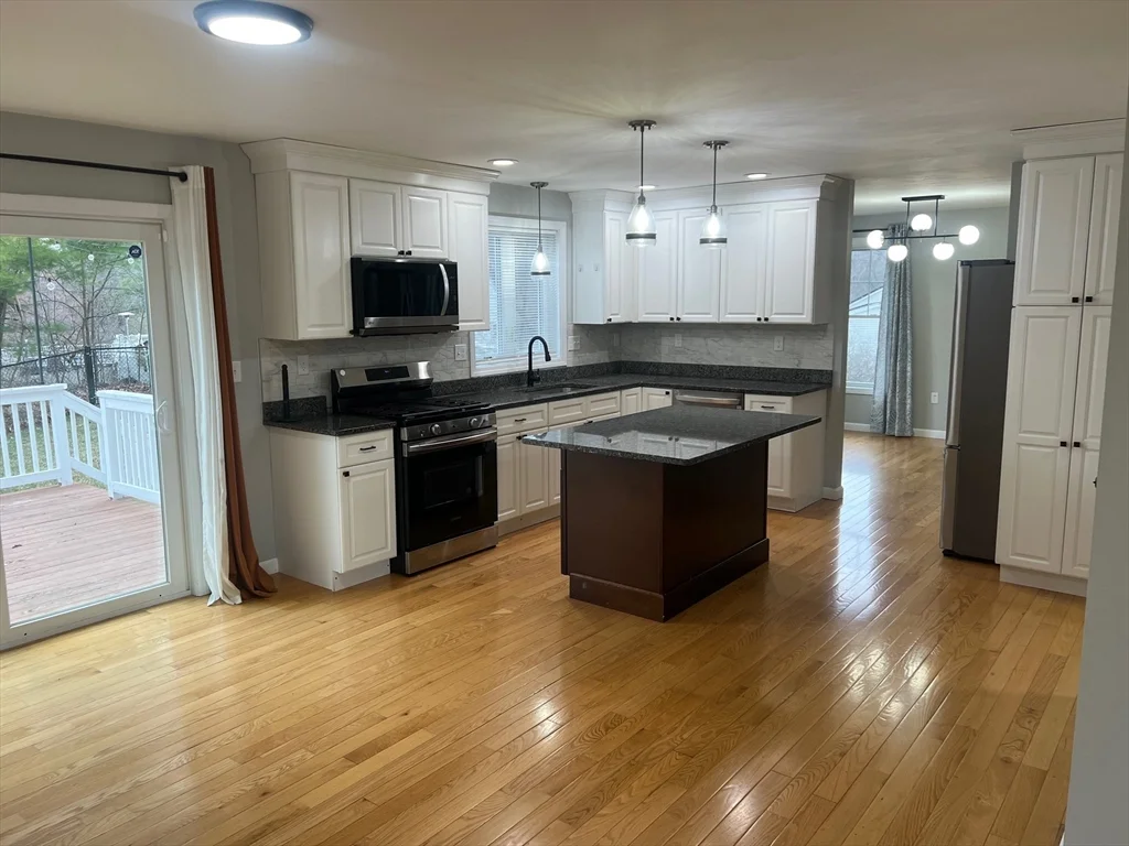131 Merrill, Rosemont