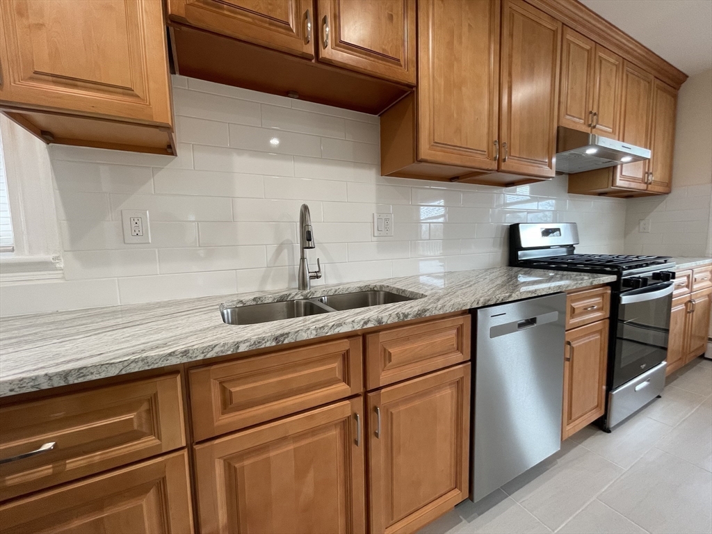 84 Calumet St, Mission Hill