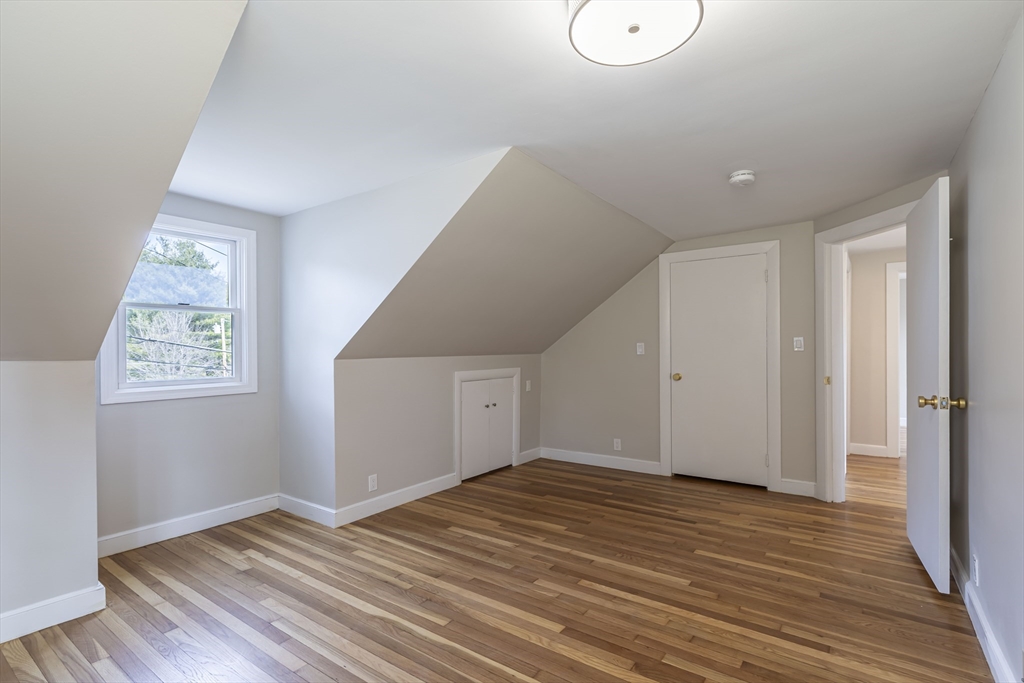 270 Cross St, Winchester