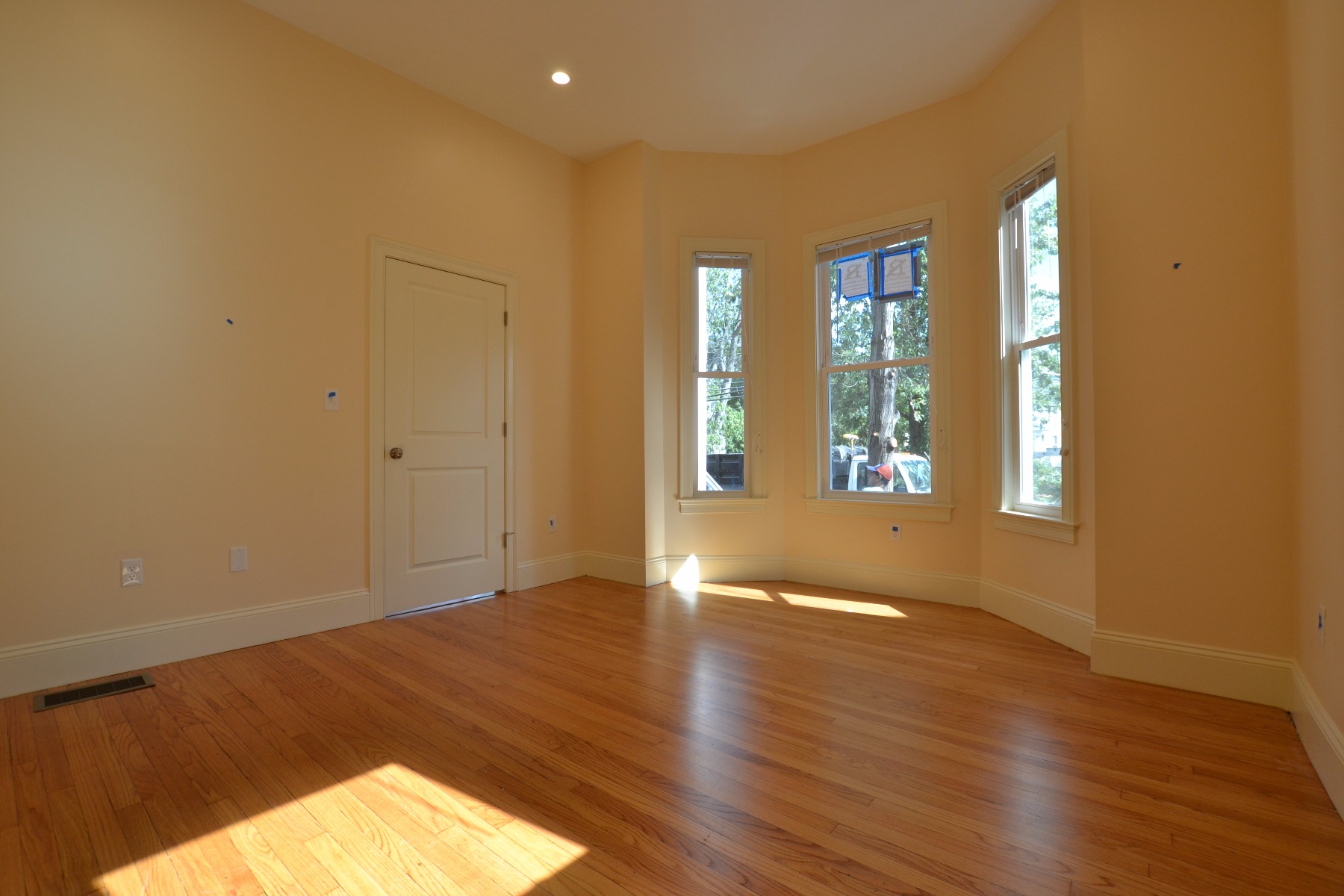 6 bed, 4+ bath apartment for rent at 3 Griggs Pl Unit 1, Allston — photo 7 of 11