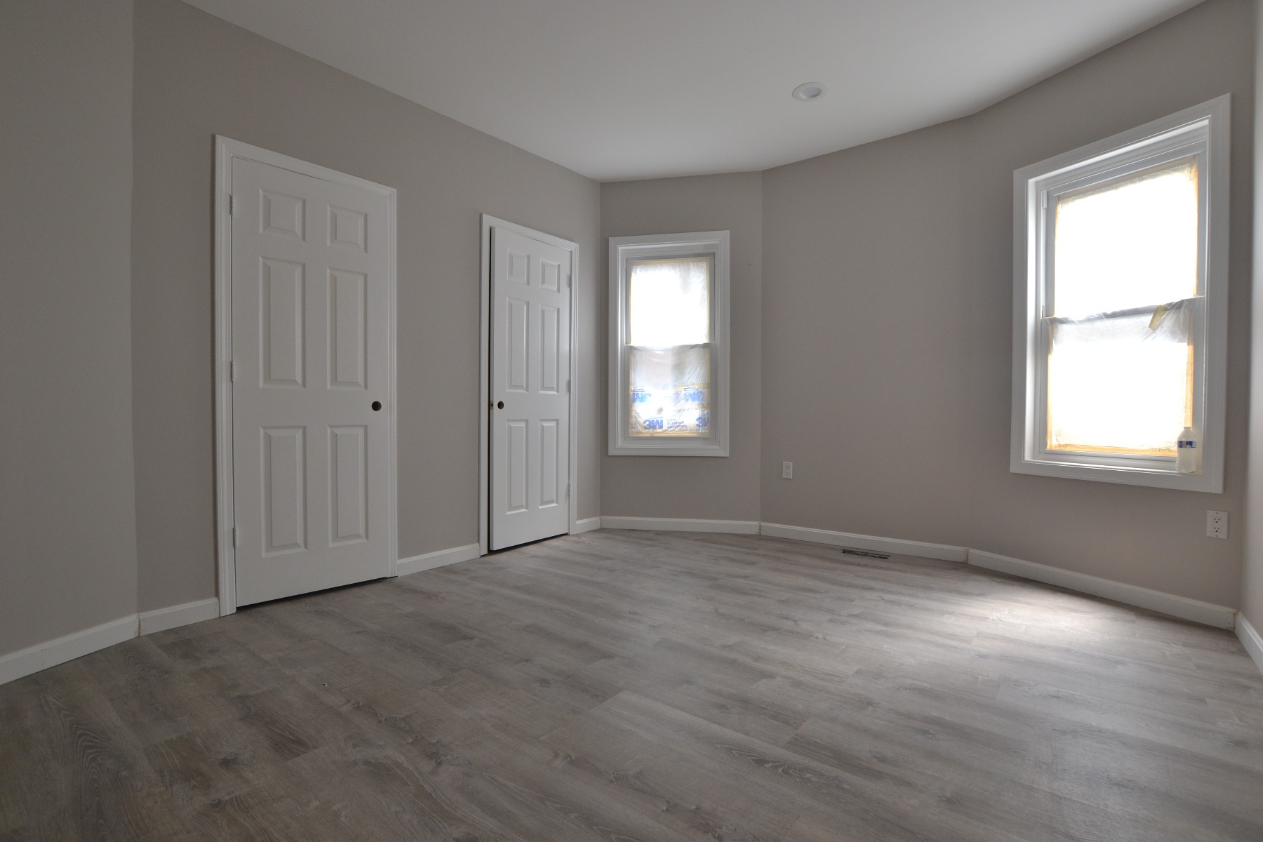 4 bed, 2 bath apartment for rent at 39 Long Ave Unit 1, Brighton — photo 4 of 5