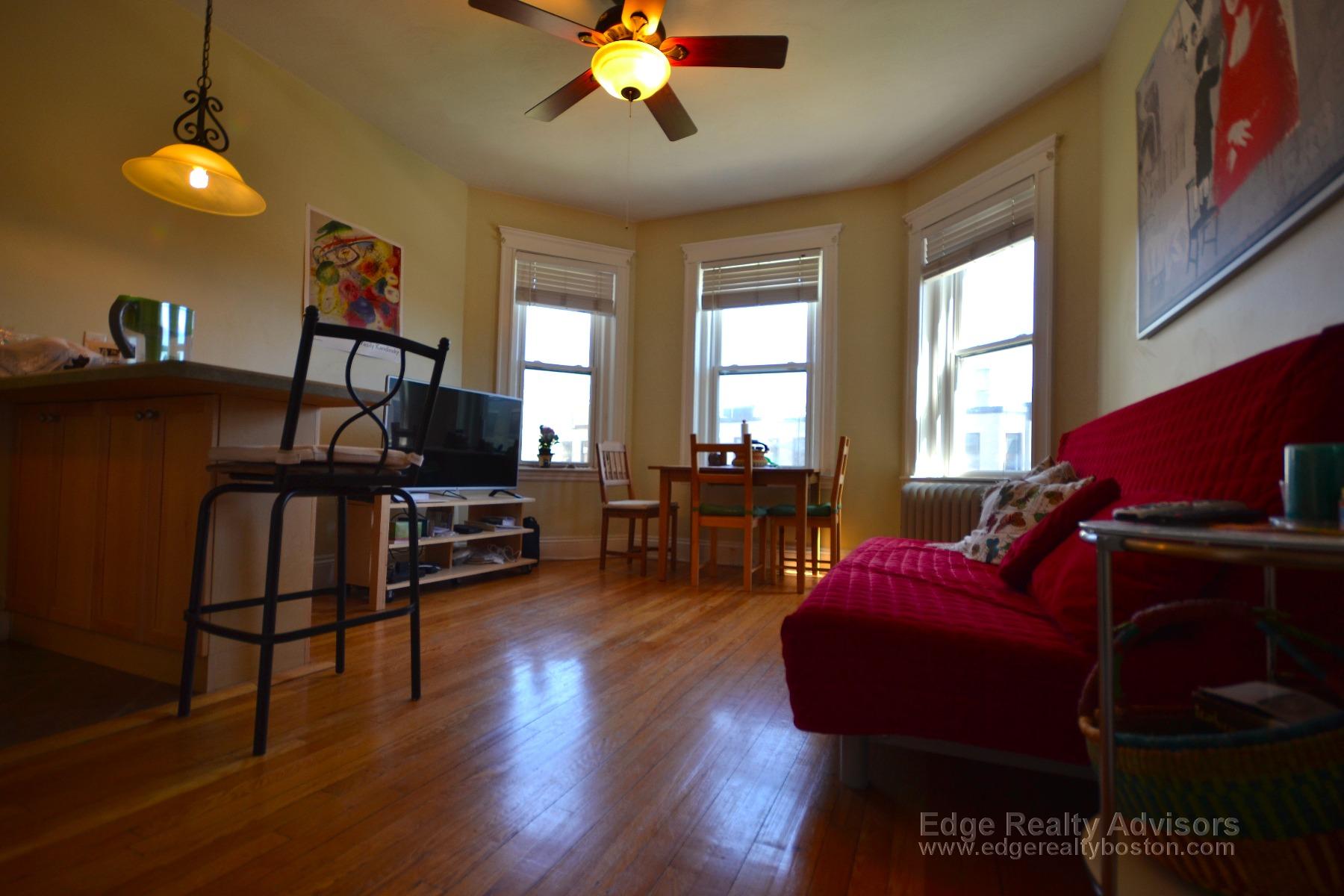 2 bed, 1 bath apartment for rent at 1564 Commonwealth Ave Unit 9, Brighton — photo 2 of 6