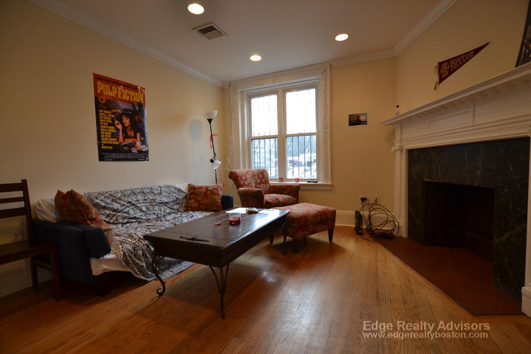 4 bed, 2 bath apartment for rent at 14 Sutherland Rd Unit 1, Brighton — photo 3 of 10